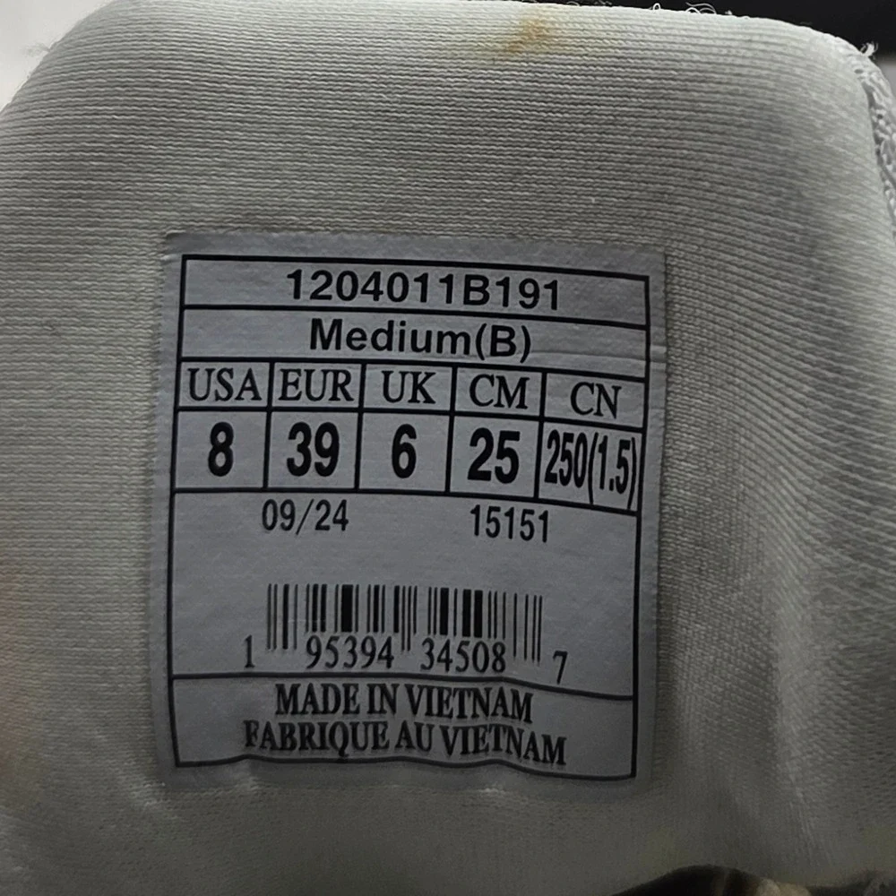Brooks Trace 3‎ Sneakers Womens 8 White Track Road Running Shoes